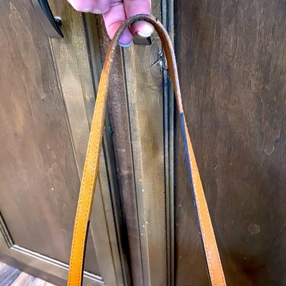 Authentic Michael Kors tote in signature luggage color! - Picture 2 of 16